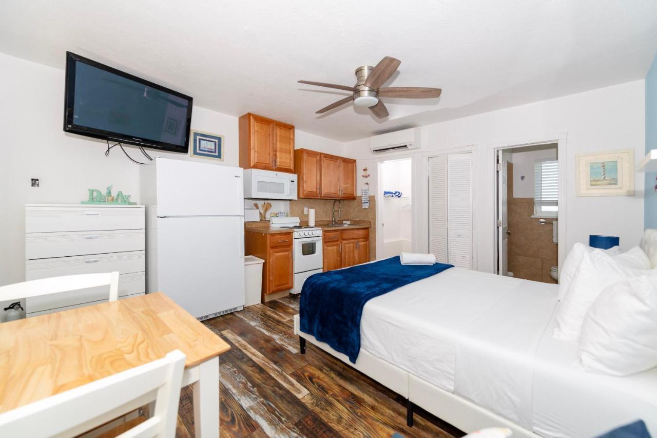 Tropic Isle Boutique Hotel Hollywood Exterior photo